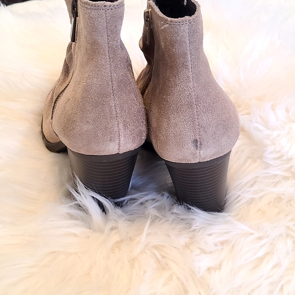 White mountain genuine leather taupe tan ankle boots size 9 - Picture 10 of 16